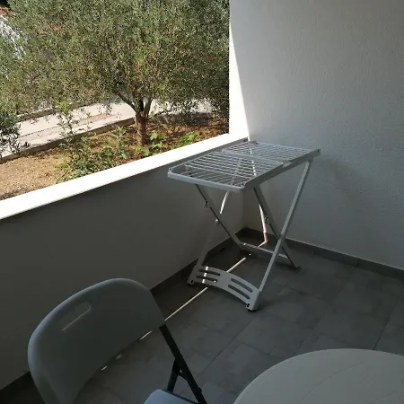 Apartments Vili Betina *