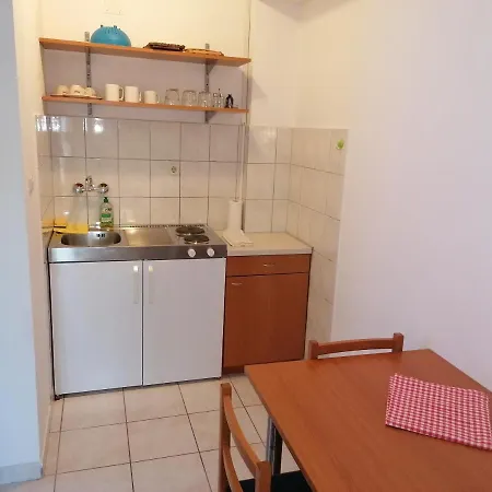 Apartments Vili Betina *