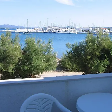 Apartments Vili Betina * Betina (Sibenik-Knin)