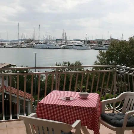 Apartments Vili Betina Apartman *