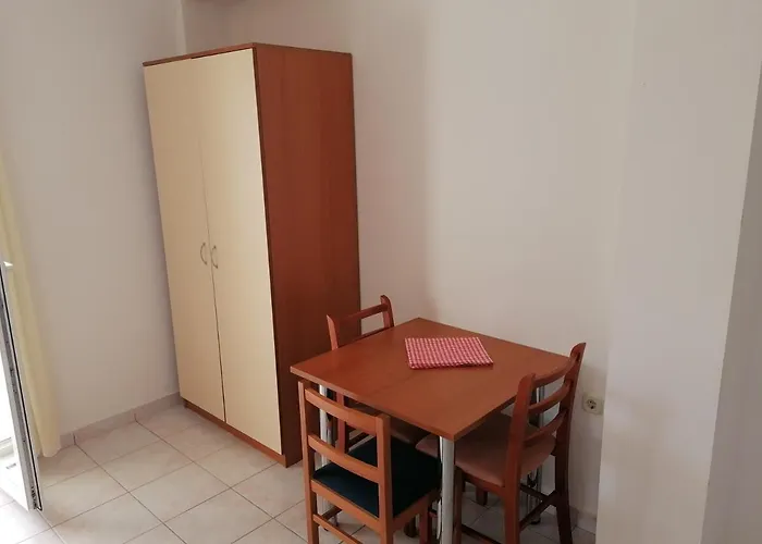 Apartments Vili Betina *