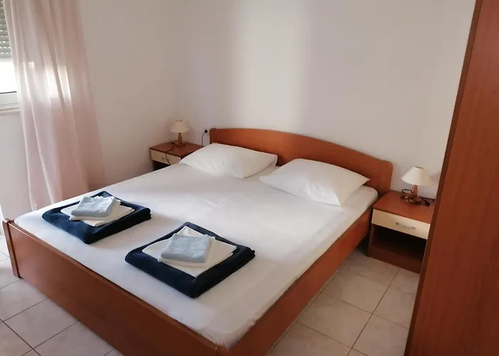 Apartments Vili Betina * Betina (Sibenik-Knin)