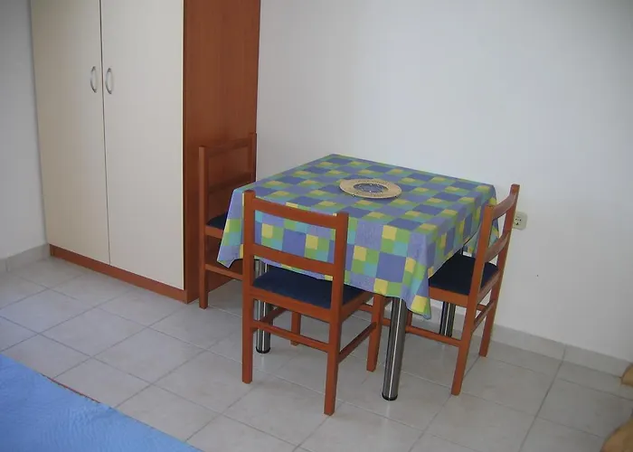 Apartments Vili Betina