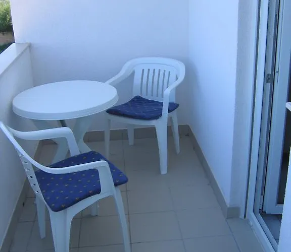 Apartamento Apartments Vili Betina *